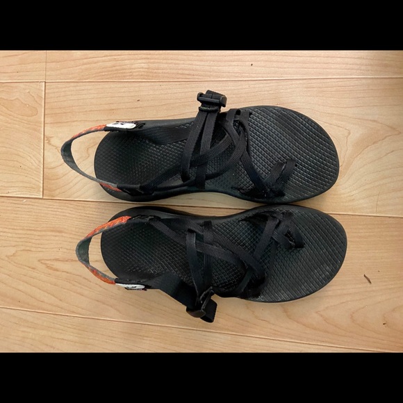 Custom chacos - Picture 3 of 3